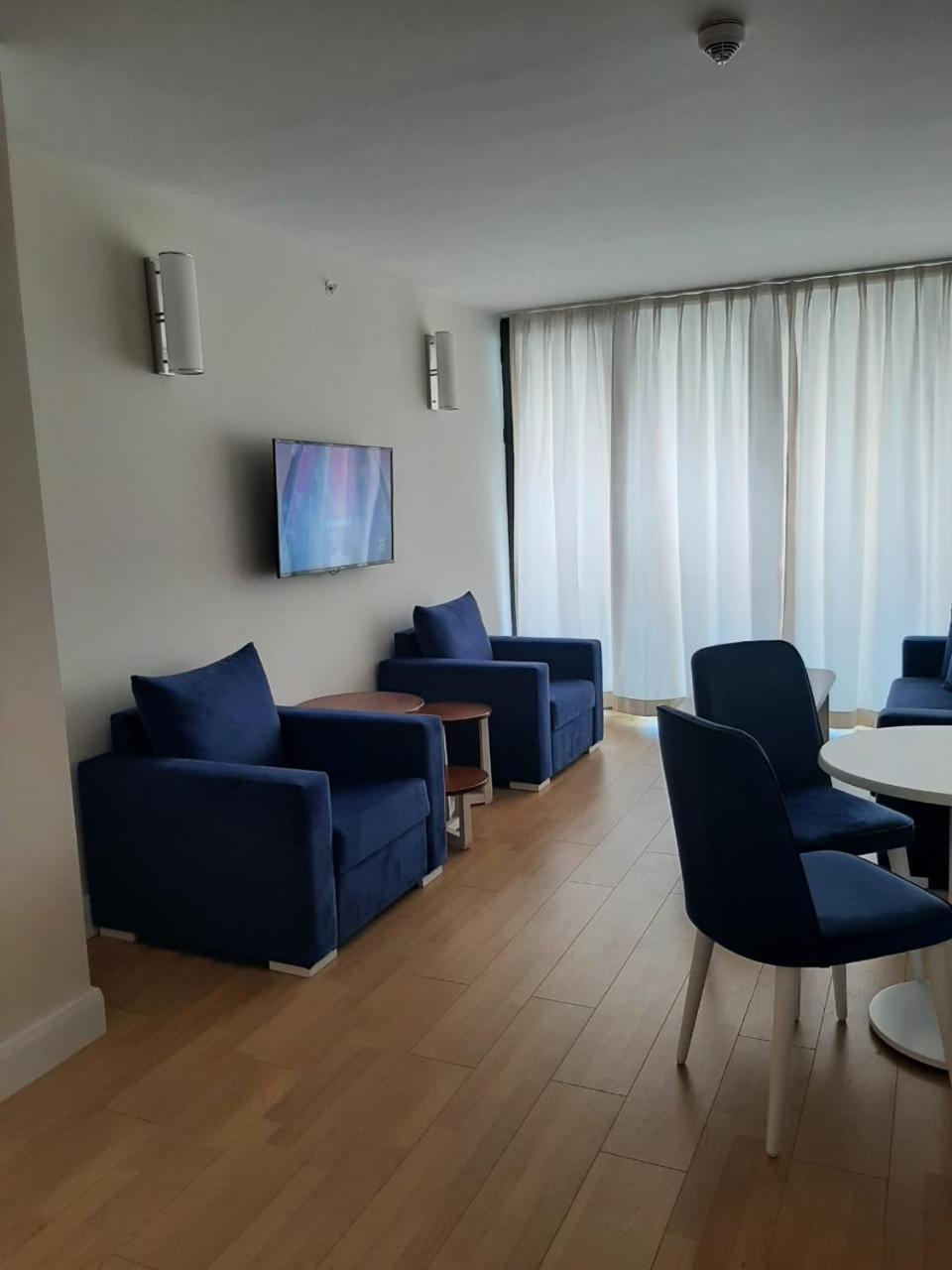 Sea View Apartments In Orbi City Batumi Exteriör bild