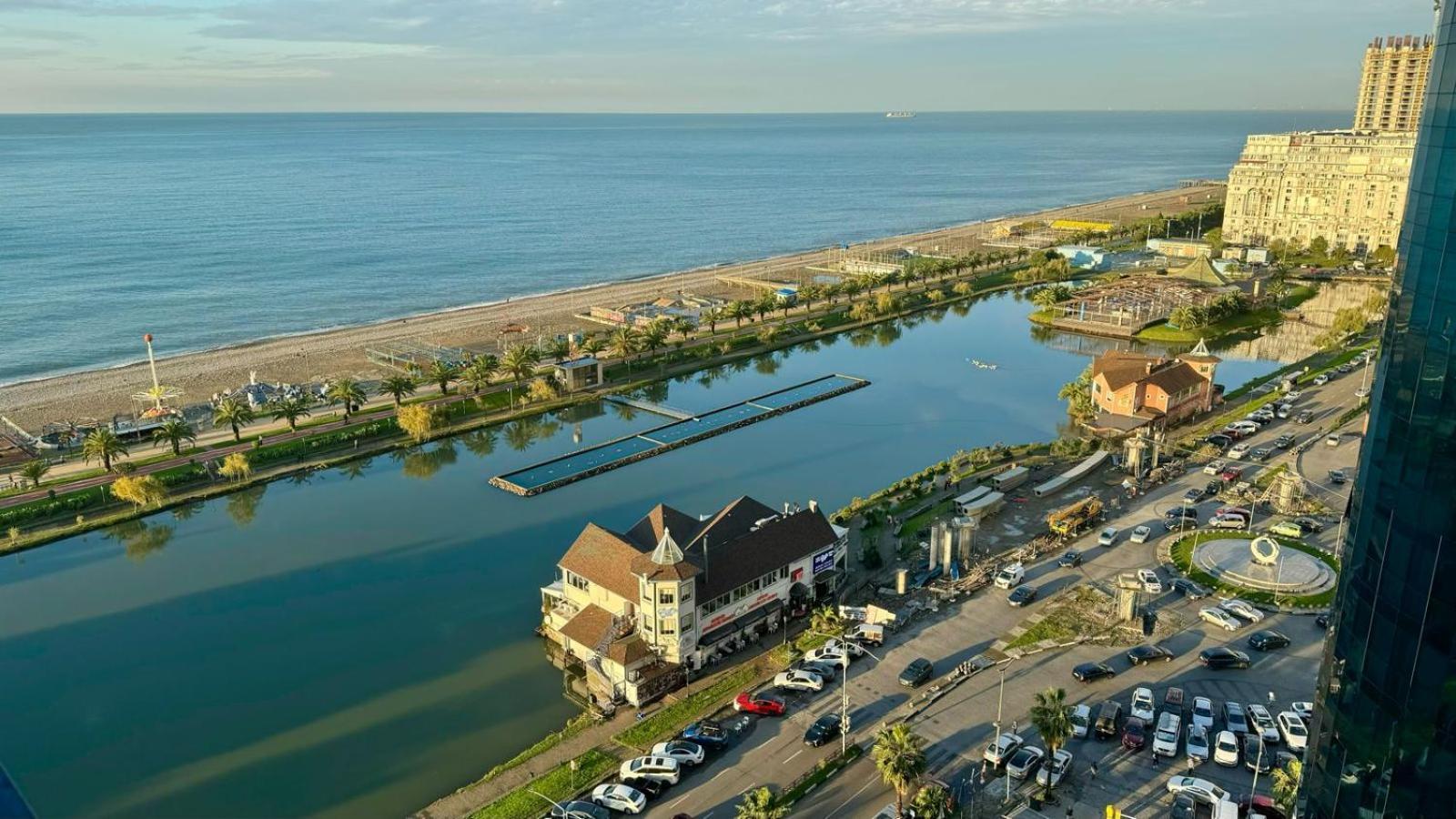 Sea View Apartments In Orbi City Batumi Exteriör bild