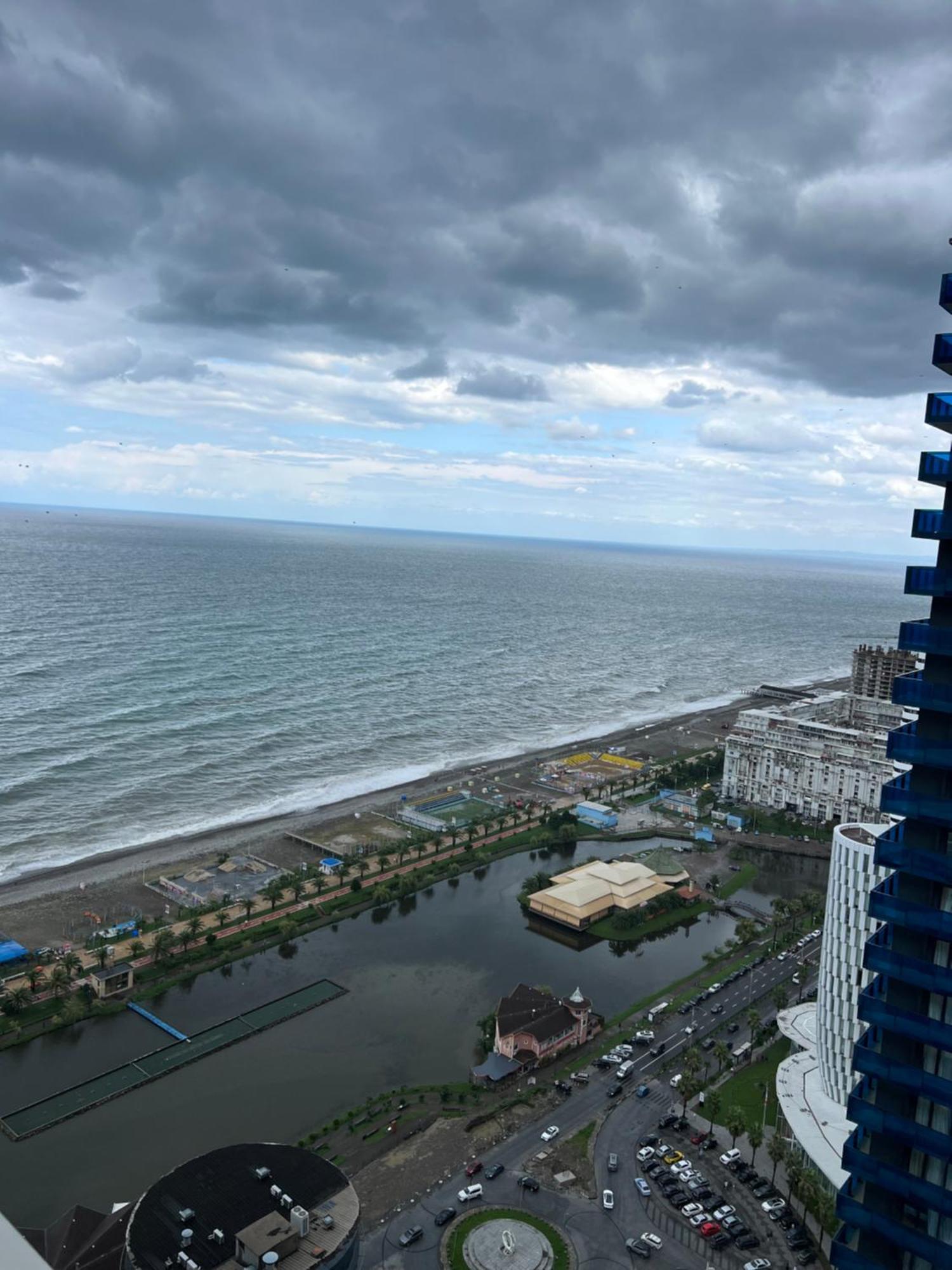 Sea View Apartments In Orbi City Batumi Exteriör bild